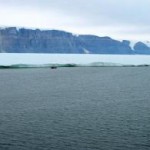 Скачать От Гренландии откололся огромный айсберг