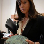 Скачать Итальянский минералог открыл молекулу, которая придаёт синий оттенок археологическим артефактам