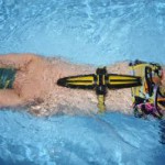 Скачать Австралийский студент изобрёл тренажёр для пловцов, позволяющий готовиться к соревнованиям, не нарушая правил
