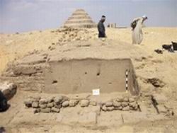 Скачать В Египте нашли 3300 летнюю гробницу