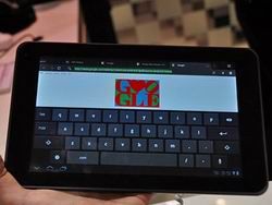 Скачать LG представила промежуточный планшет с 3D камерой