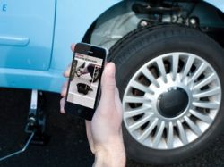 Скачать iPhone поможет поменять колесо на автомобилях Lancia