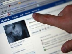 Скачать Facebook популярнее порно