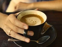 Скачать    Женщины, пьющие кофе, меньше подвержены депрессии